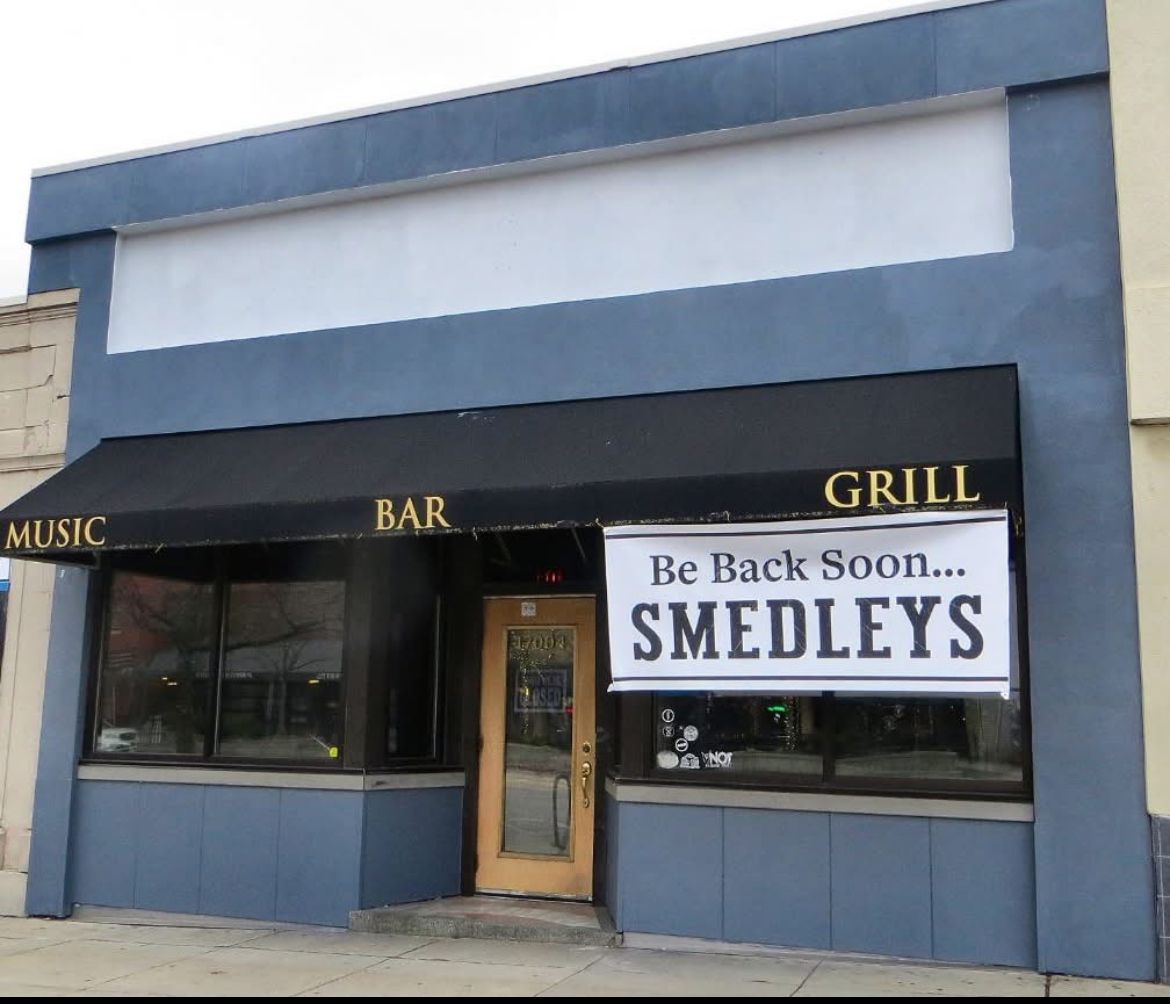 Whiskey Outlaws DEBUT SHOW at Smedley's Bar & Grill