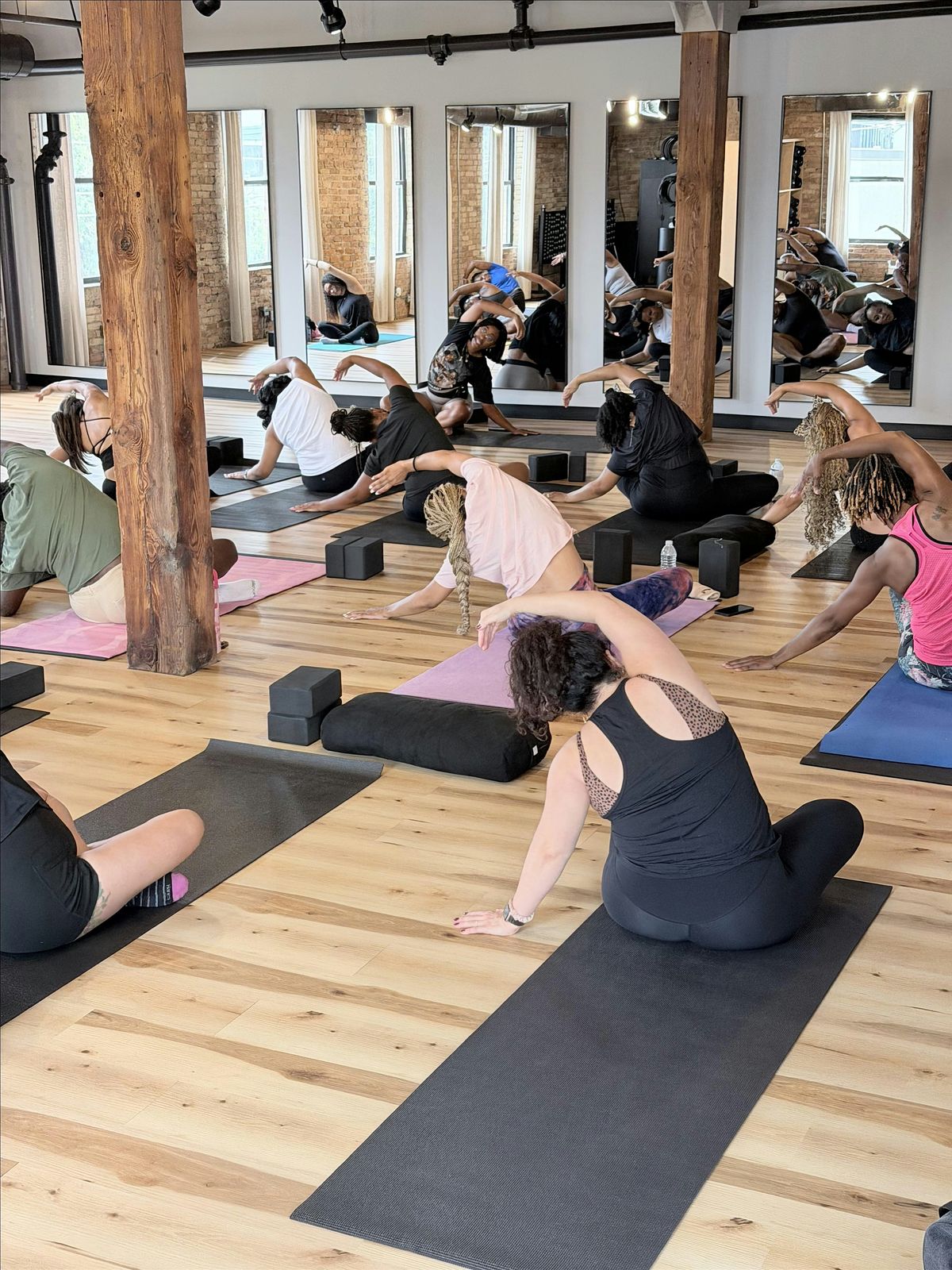 Trap and R&B Yoga - Los Angeles