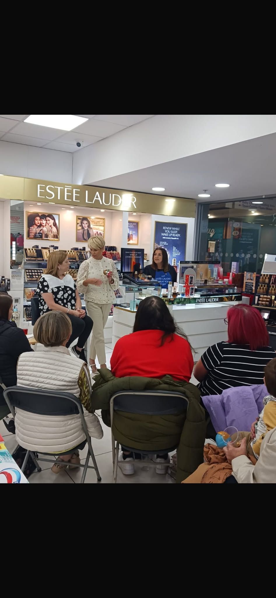 Est\u00e9e Lauder x Galentines Masterclass with Elaine Wright