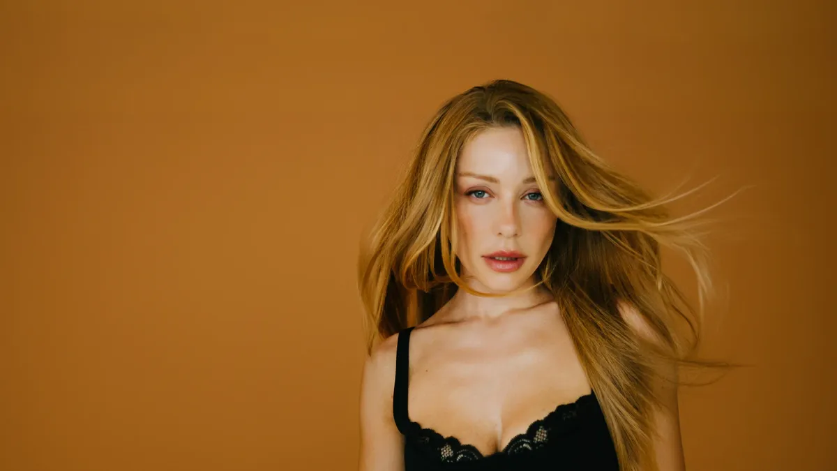 Tina Karol in \u0427\u0435\u0440\u043d\u0456\u0432\u0446\u0456