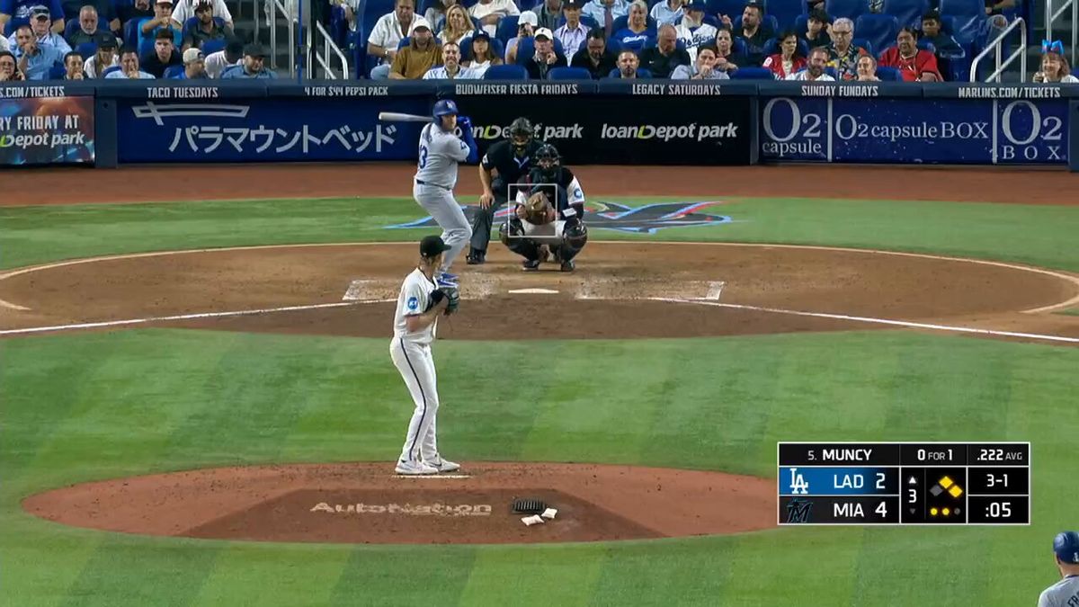 Parking Los Angeles Dodgers at Miami Marlins