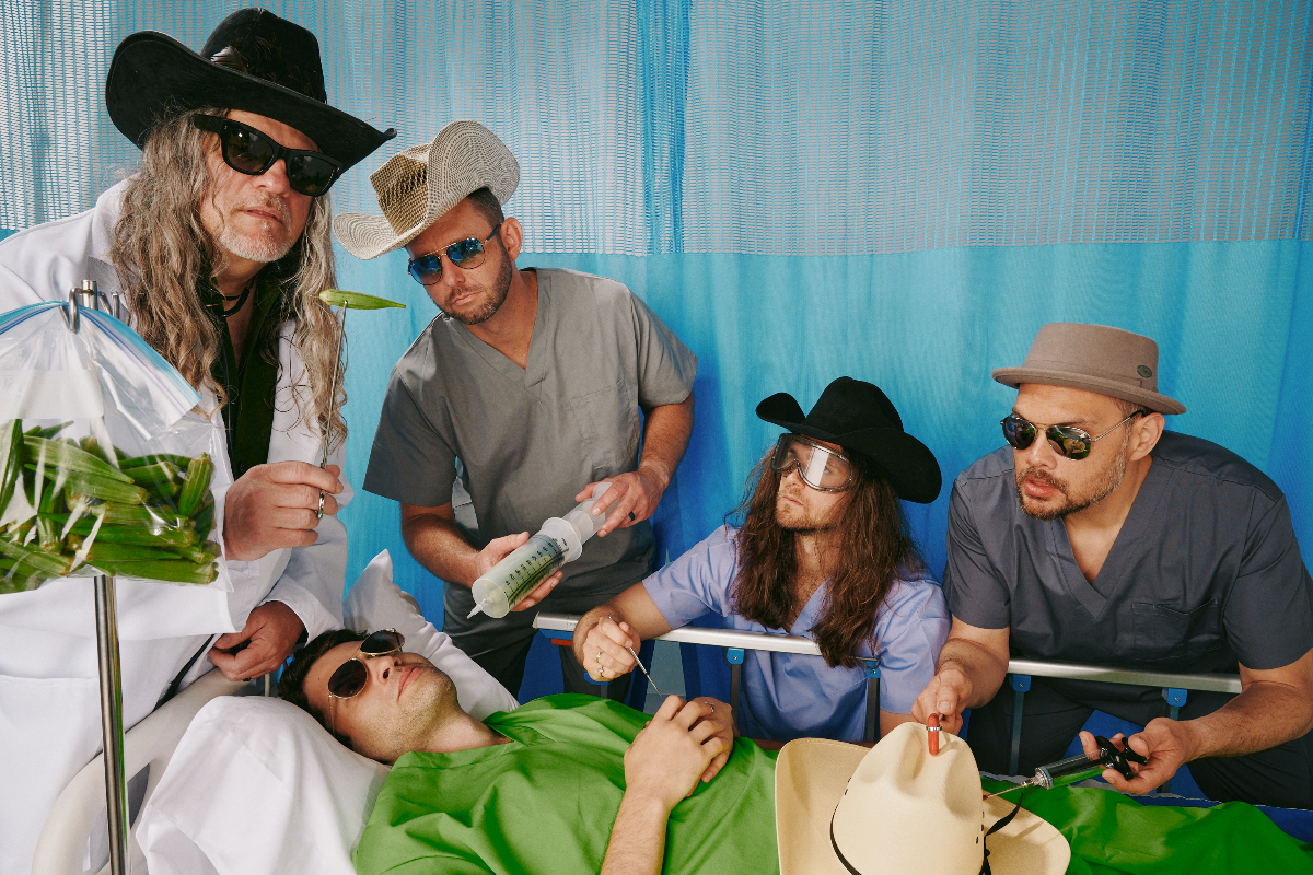 Parking Kishi Bashi with Bayonne (17+)