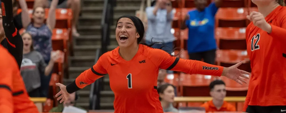 Pacific Tigers at Portland Pilots Womens Volleyball