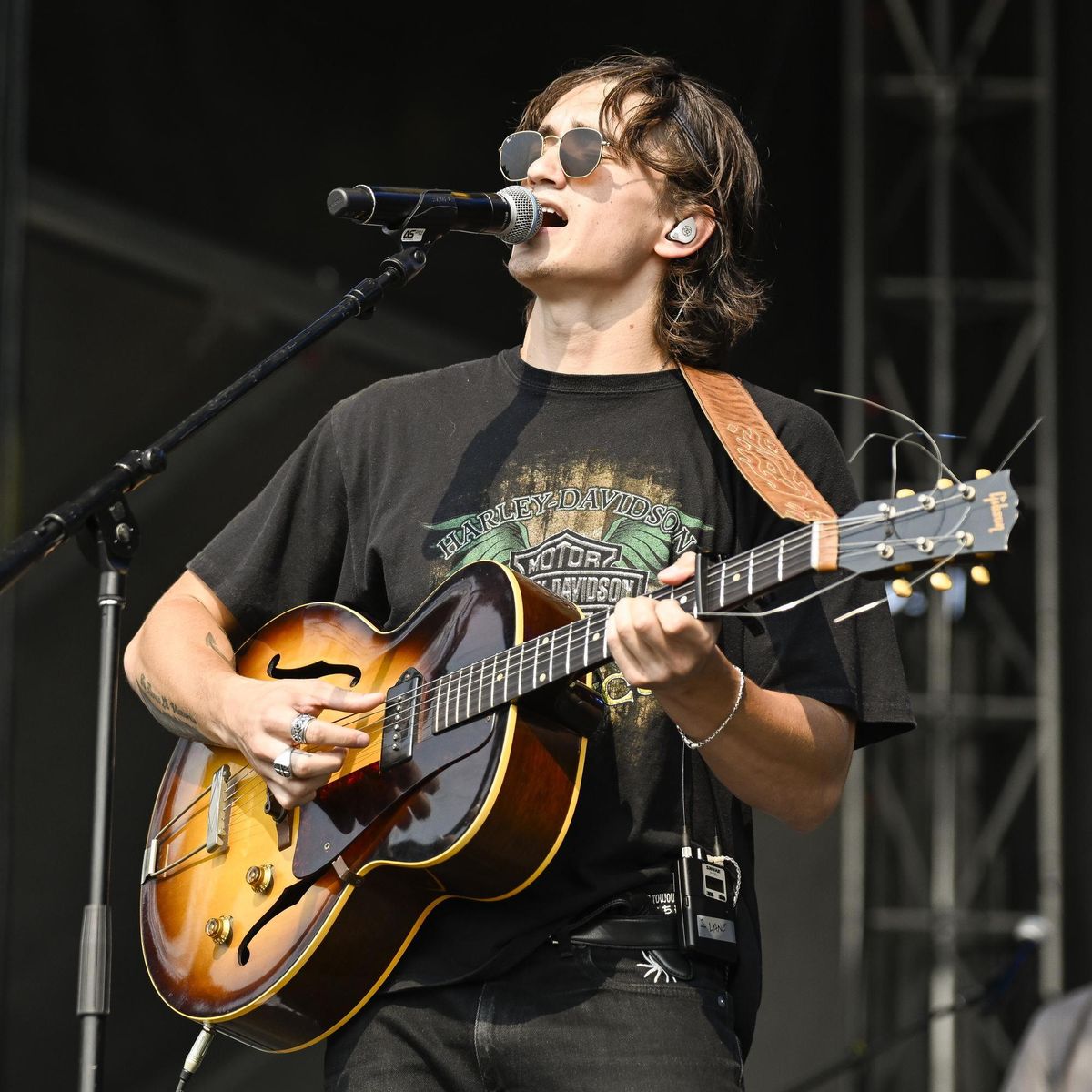 Chance Pena with Ronnie and the Redwoods