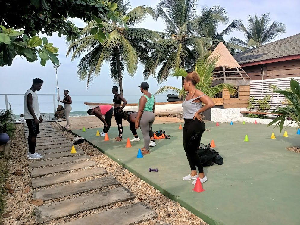 Free Workout on the Green Pad - SATURDAYS #lumleybeach @HQclubhouse