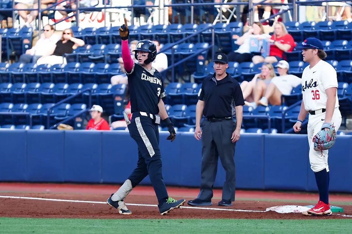 Parking Austin Peay Governors at Ole Miss Rebels Mens Basketball