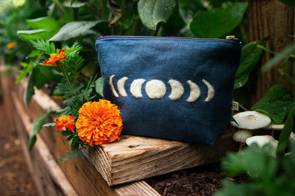 Needle Felt a Linen Purse 
