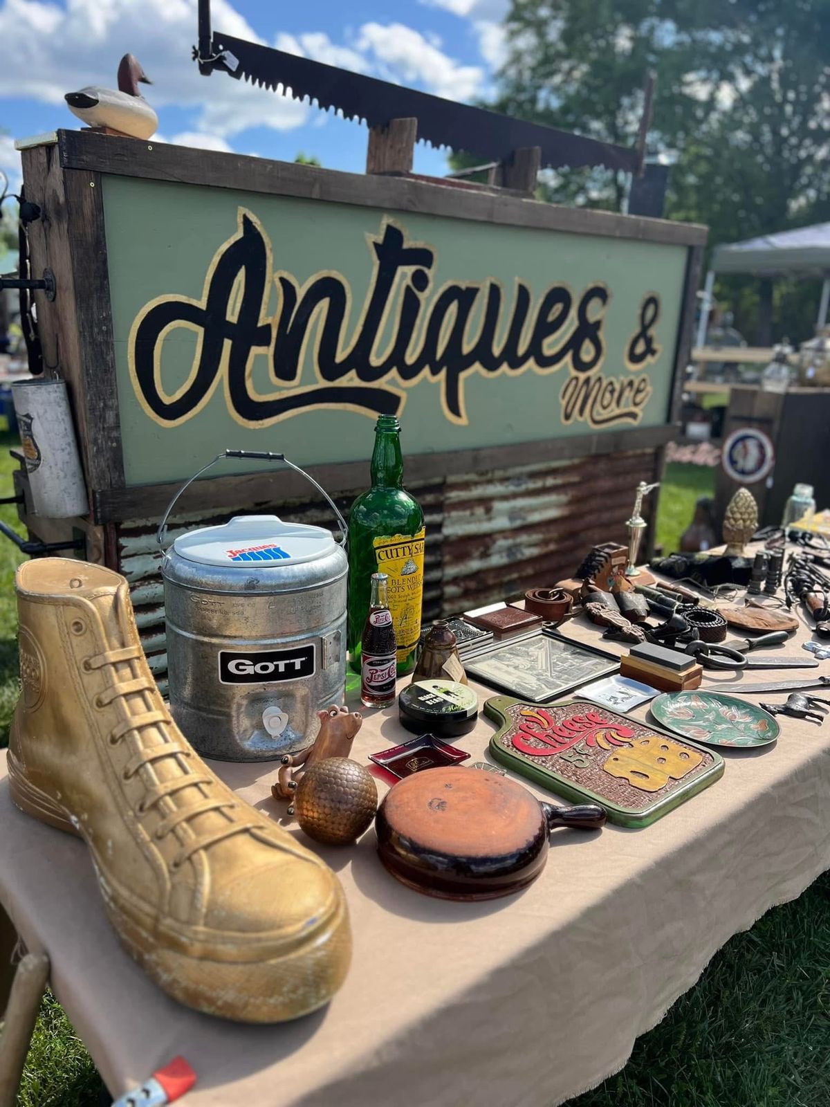 "VINTAGE" PICKIN in the BLUEGRASS an ECLECTIC OUTDOOR FLEA MARKET