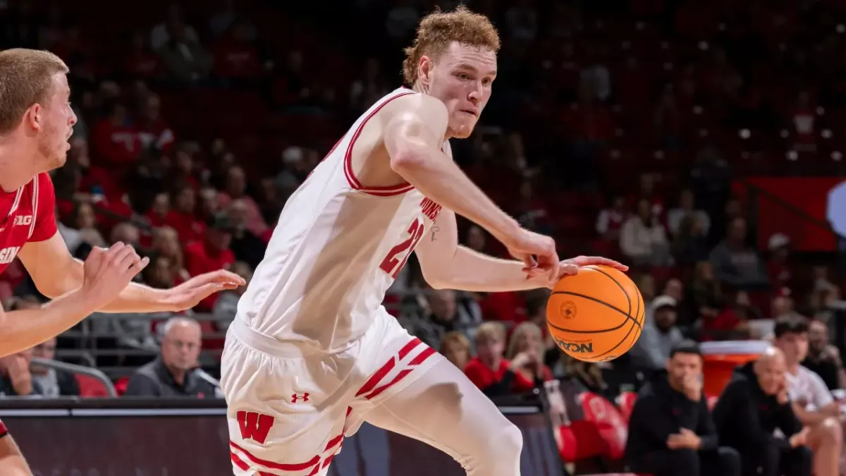 Milwaukee Hoops Showdown: Milwaukee vs South Dakota St (W) & Wisconsin vs Villanova (M)