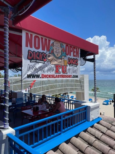 The Cat. 4 Duo at Dick's Last Resort Daytona Beach Oceanwalk 