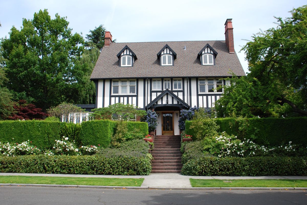 Queen Anne: Evolution of an Urban Neighborhood | Walking Tour