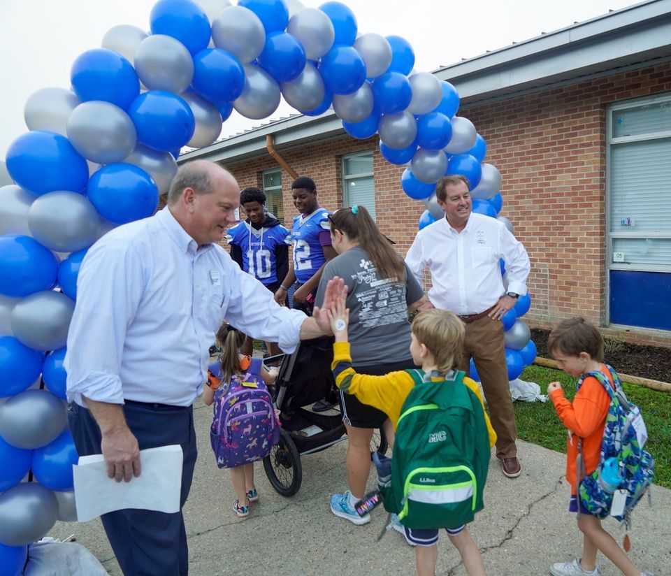 Magnolia Park Walk to School with OS Celebrities