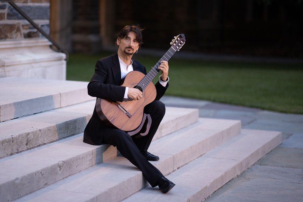 Eduardo de Rosamaria Spanish Guitar & Flamenco Featuring Laura Fernandez