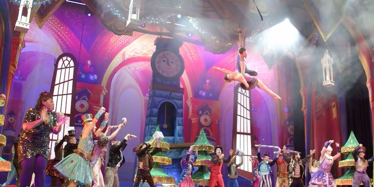 Cirque Dreams: Holidaze
