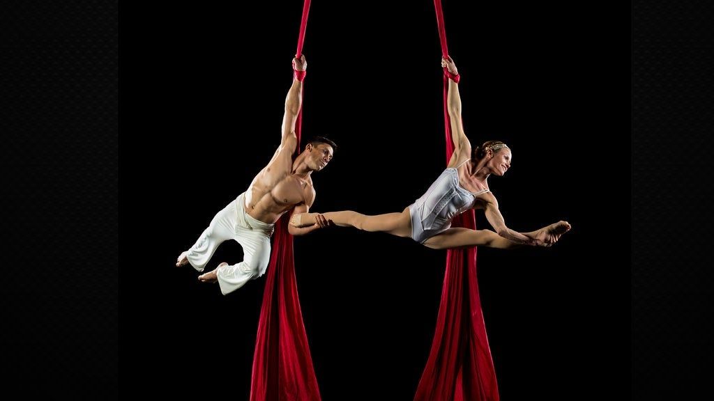 North Carolina Symphony - Cirque Holiday Pops