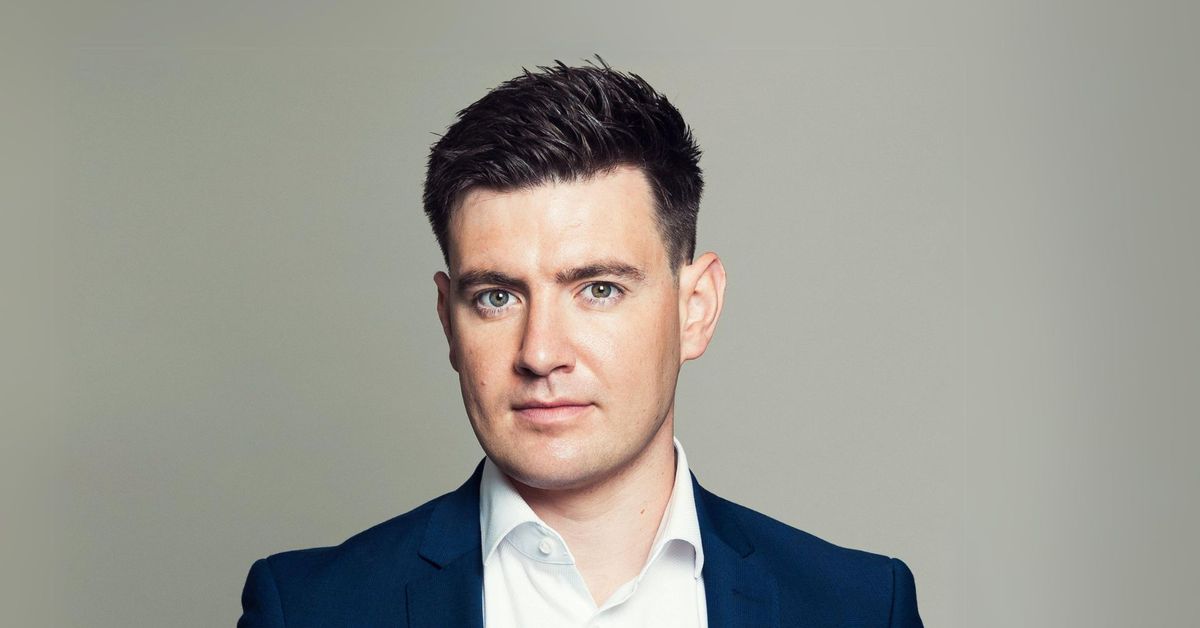 An Irish Christmas with Emmet Cahill, Tenor