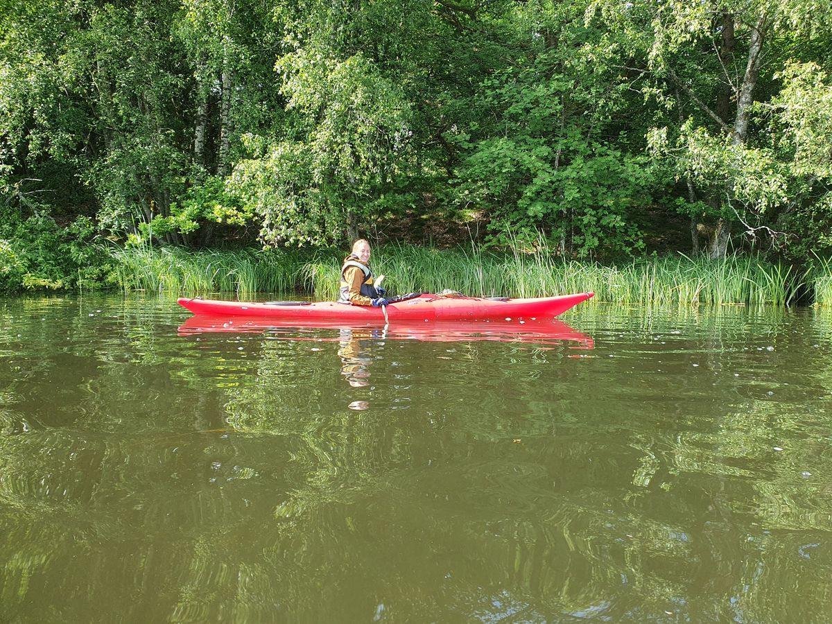 Tre naturdage p\u00e5 Guden\u00e5en med mindfulness og yoga p\u00e5 SUP og i kajak