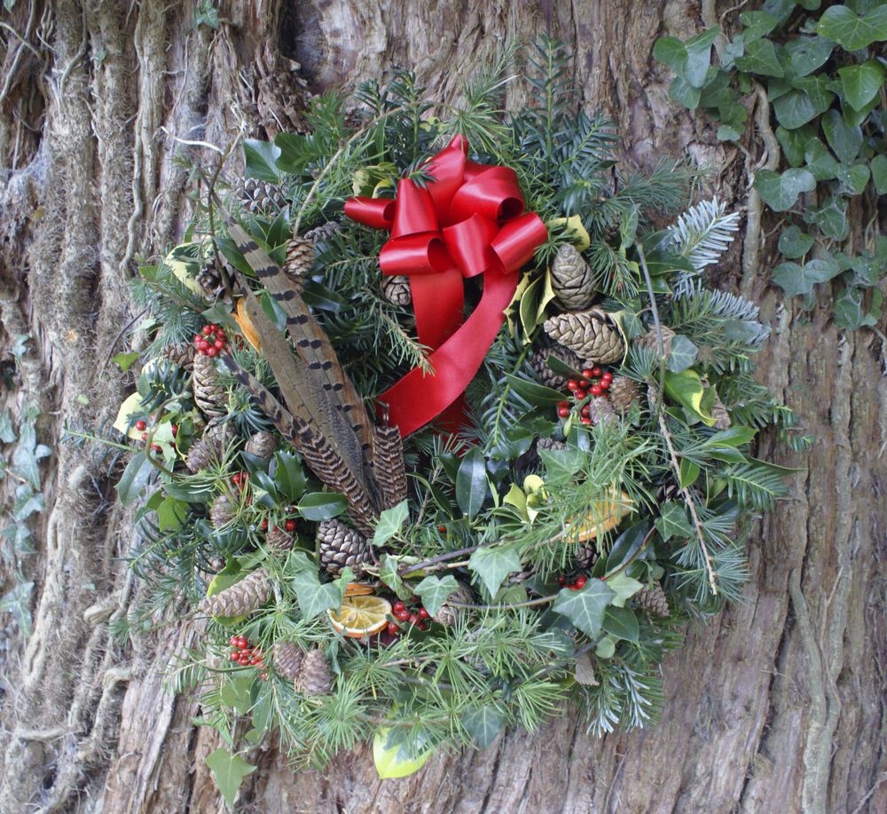 Make your own Willow Christmas Wreath, Castle Island Enniskillen