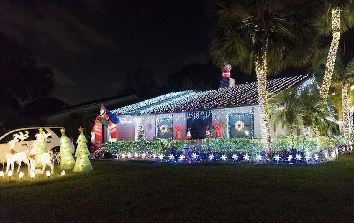 Jeep Ride Through The Lights of Lake Park Estates 