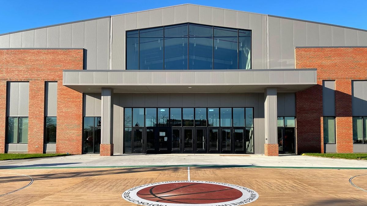 Parking Sioux Falls Skyforce at Motor City Cruise