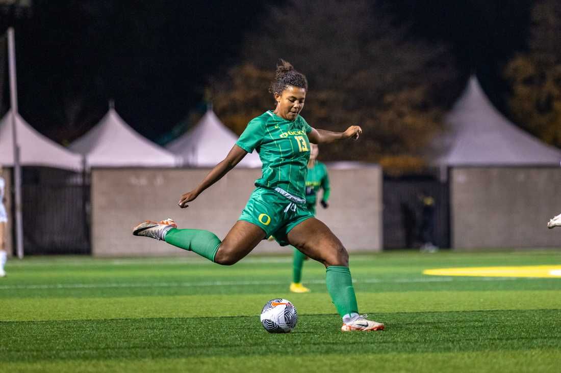 Oregon Ducks at Washington Huskies Womens Soccer