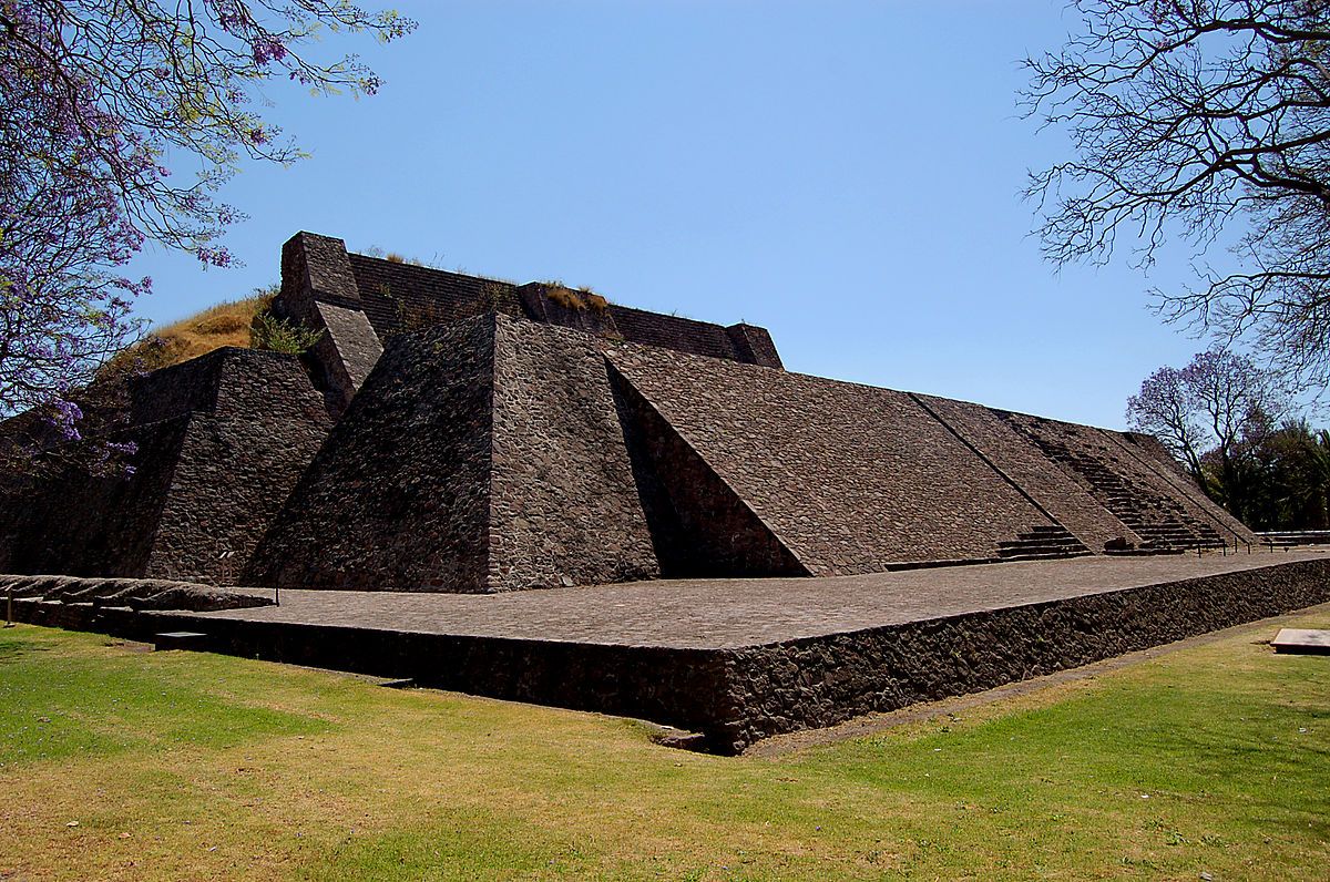 Visita guiada por la zona arqueol\u00f3gica de Tenayuca y Santa Cecilia