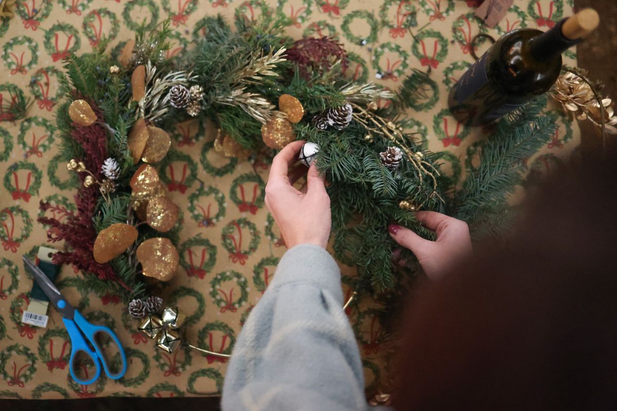 Wreath Making Happy Hour - Frisco