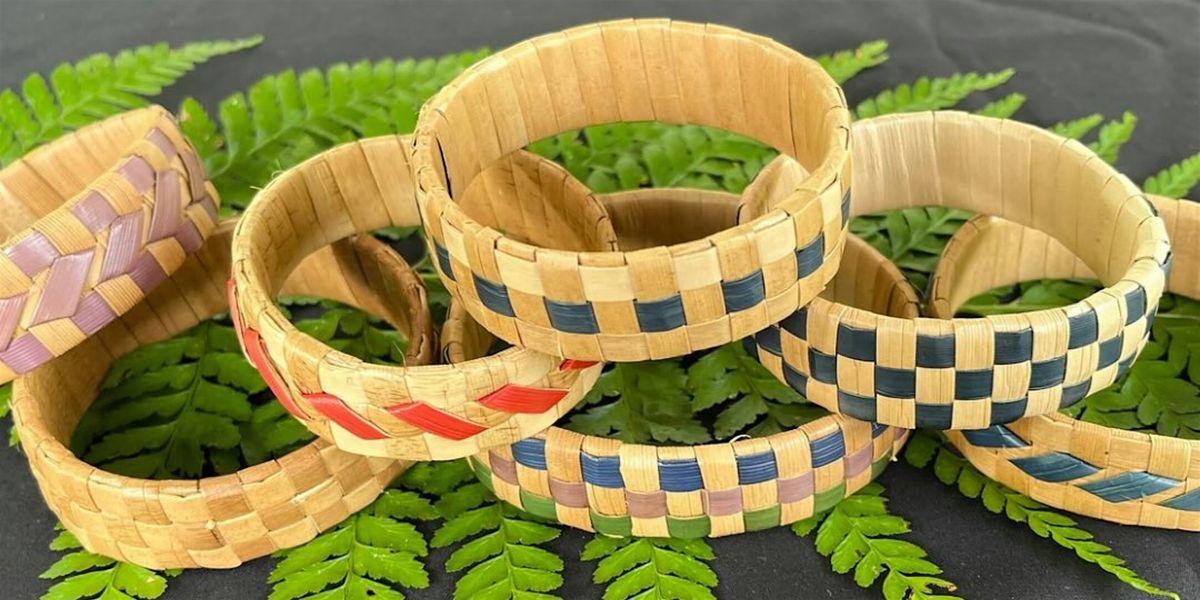 Lauhala Bracelet with Leialoha Mahuka