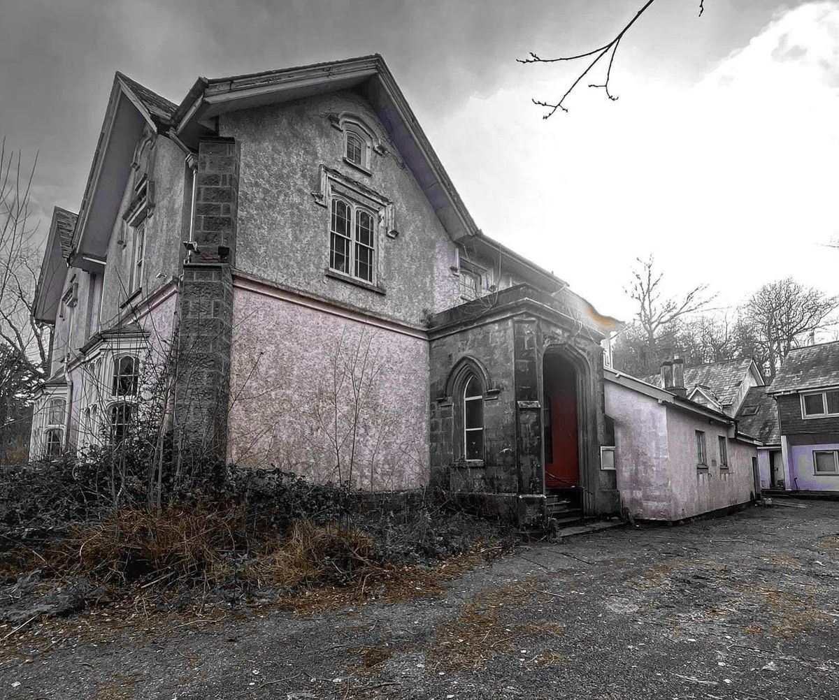  Old Manor Hotel Ghost Hunt - \u00a330 P\/P