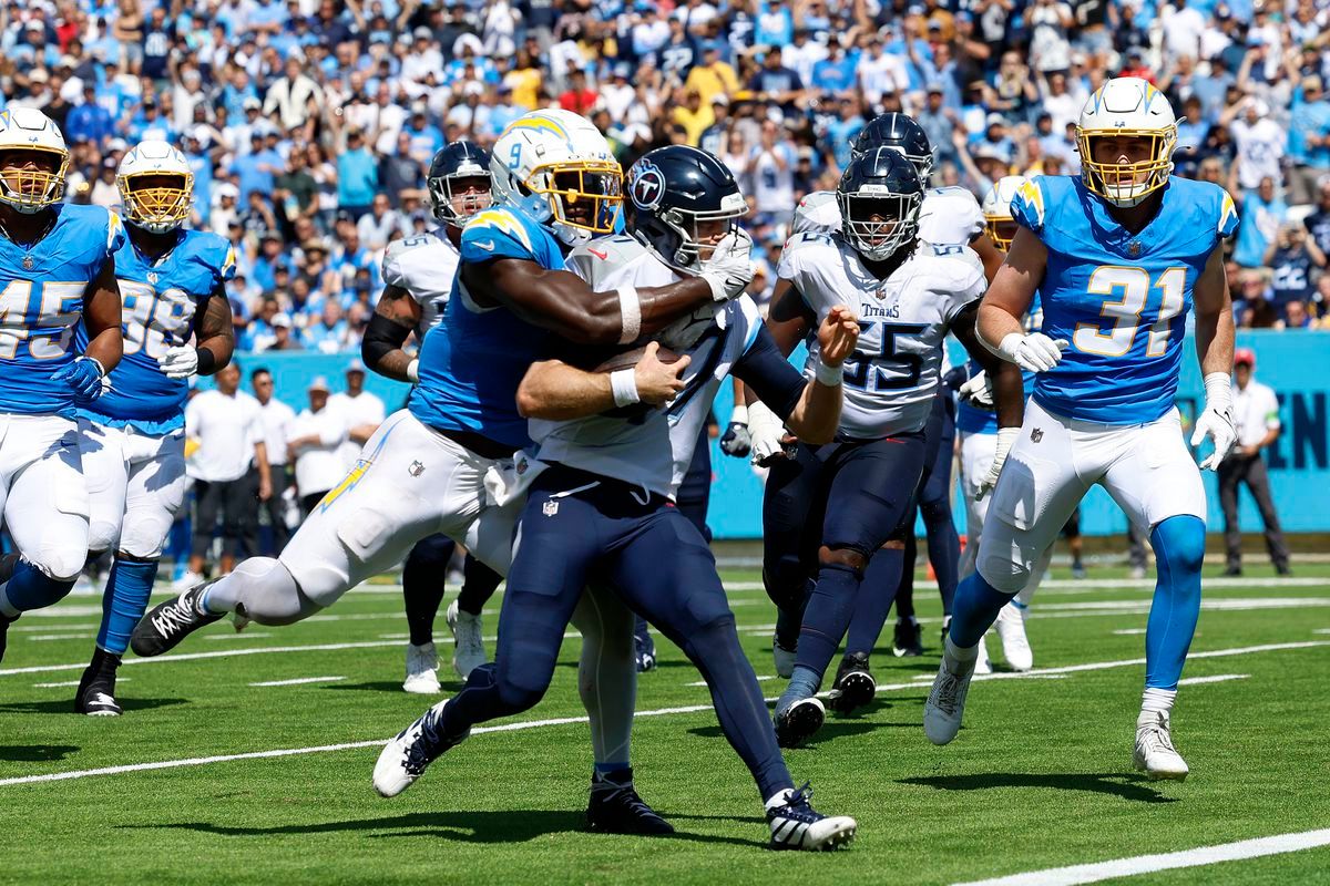 Tennessee Titans at Los Angeles Chargers