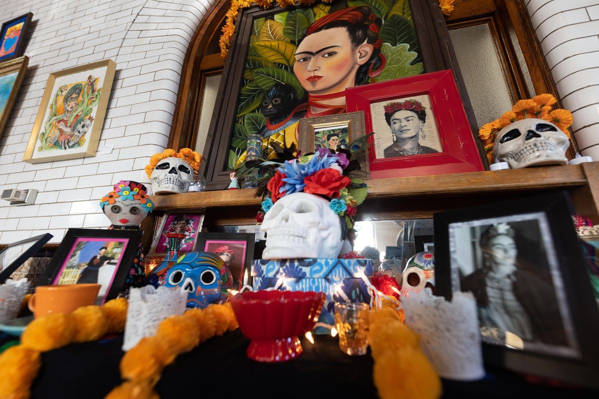 Frida y Diego Community Art Show Closing