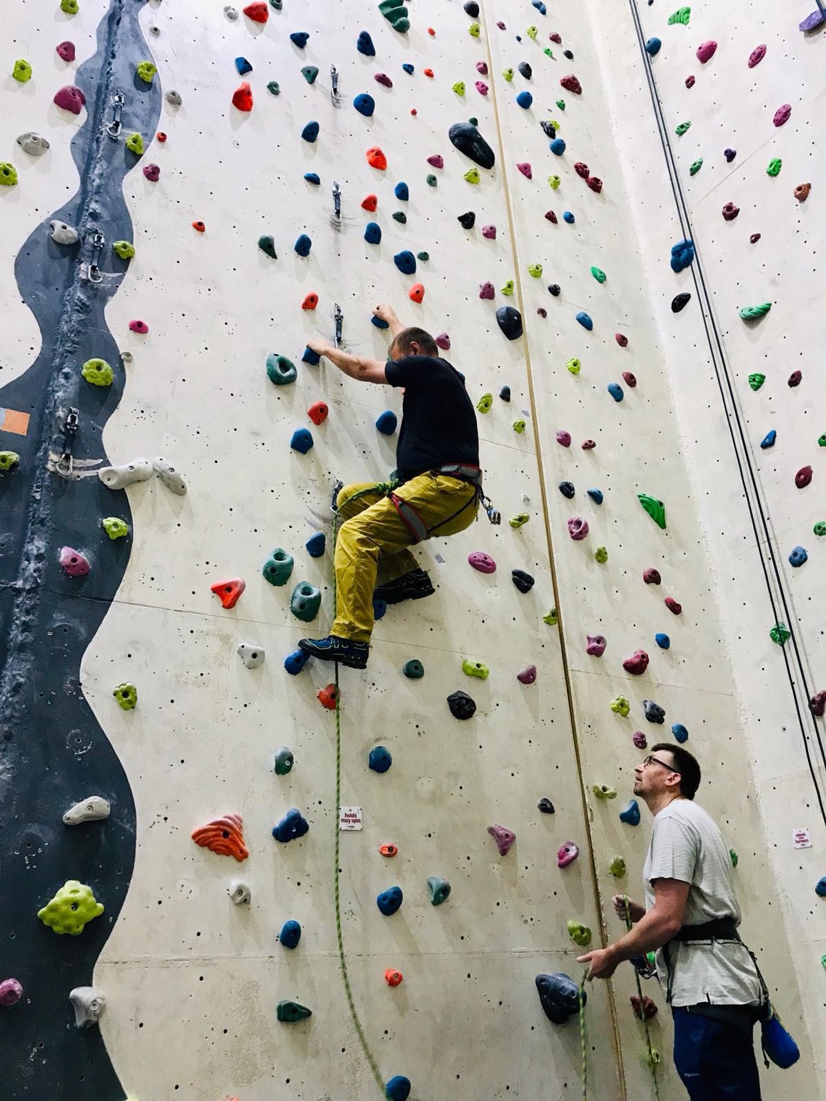 Learn To Lead Climb Indoors