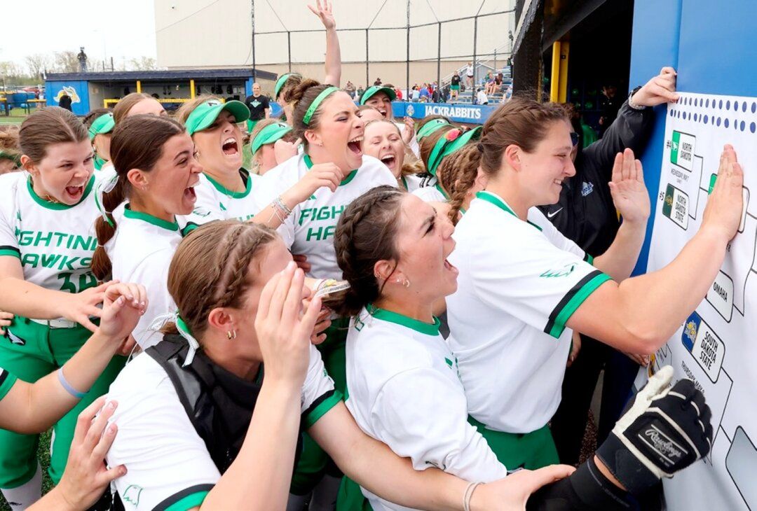 North Dakota Fighting Hawks vs. Kansas City Roos