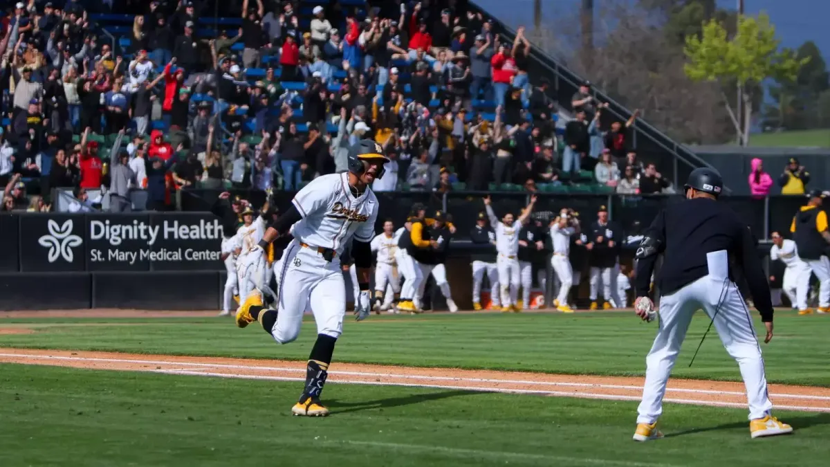 Long Beach State Dirtbags at Cal State Fullerton Titans Baseball