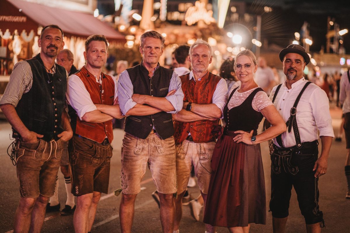 Stadlfest mit Maitanz - mit der Partyband "Take Five" aus M\u00fcnchen