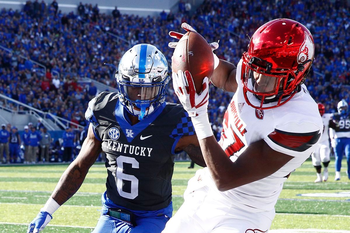 Louisville Cardinals at Kentucky Wildcats Football