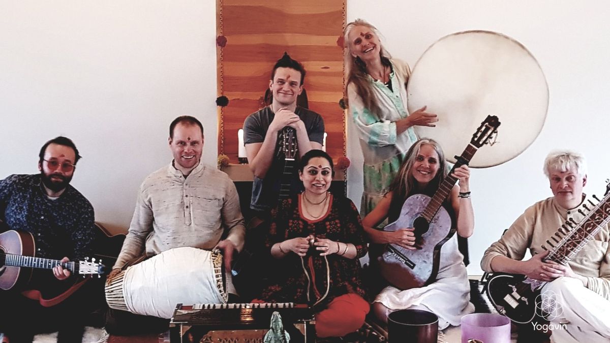 Kirtan & kak\u00f3 me\u00f0 Glimmer Mysterium