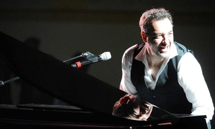 A Night with World Renowned Jazz Pianist Alex Bugnon