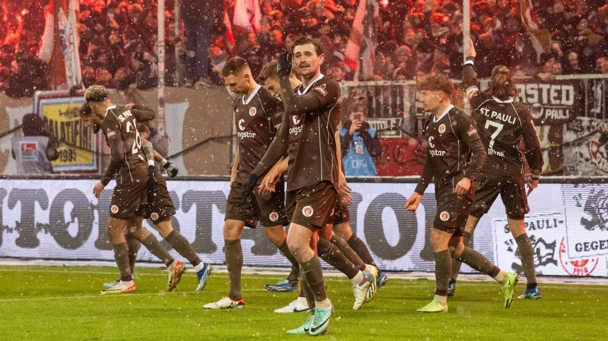 FC St. Pauli vs RB Leipzig at Millerntor Stadion