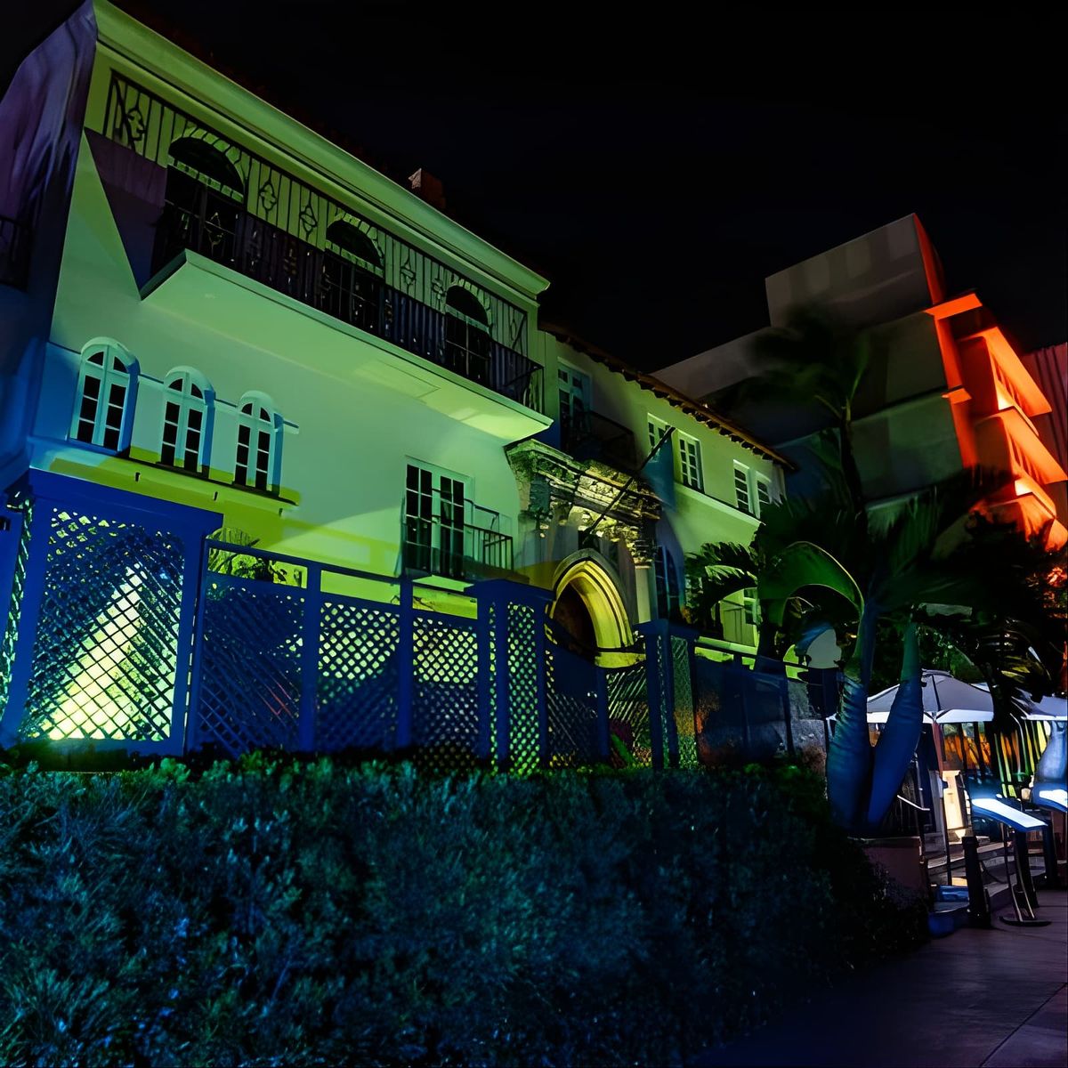 Miami Boos and Booze Haunted Pub Crawl