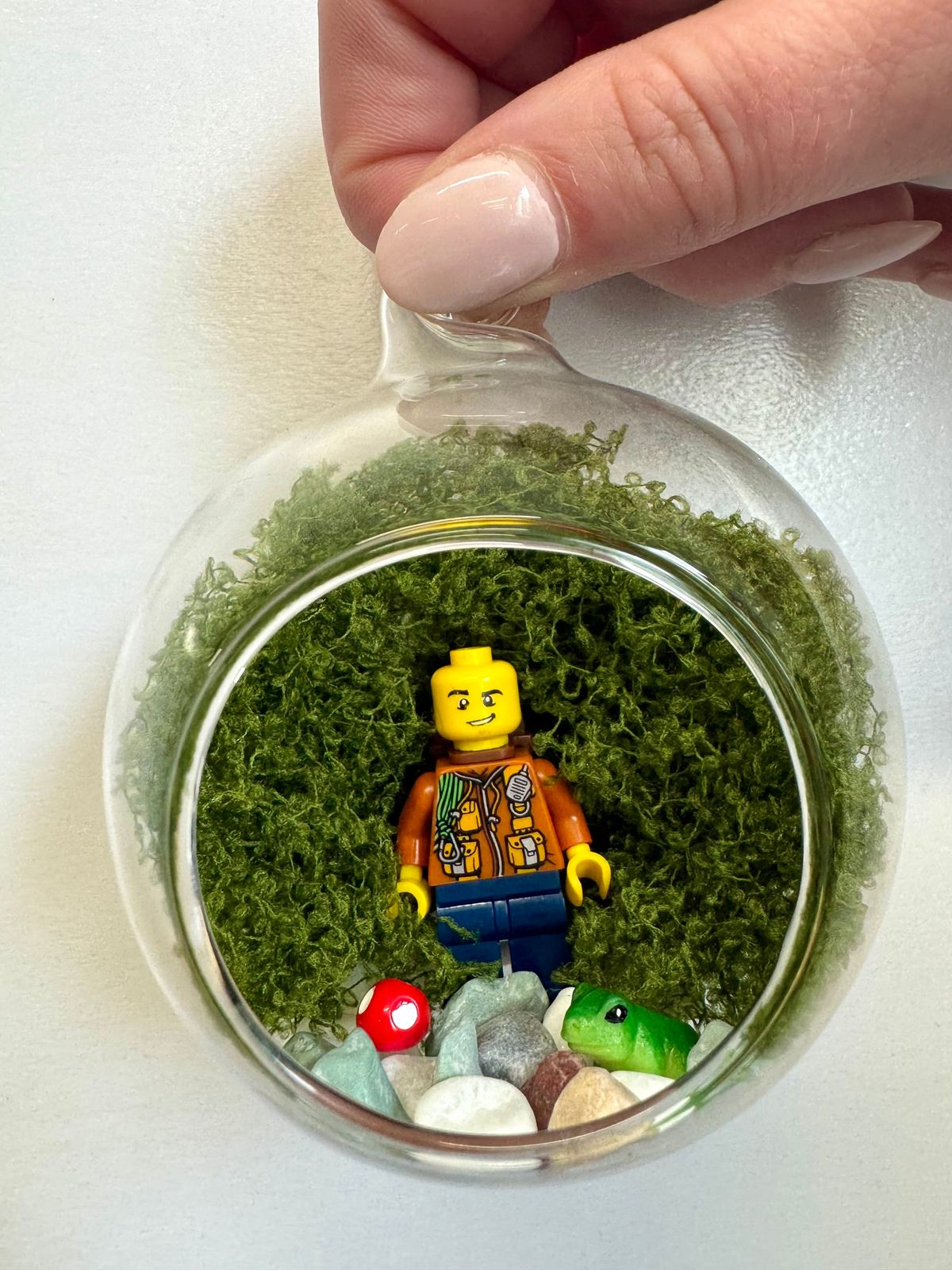 LEGO Minifigure Terrarium Workshop