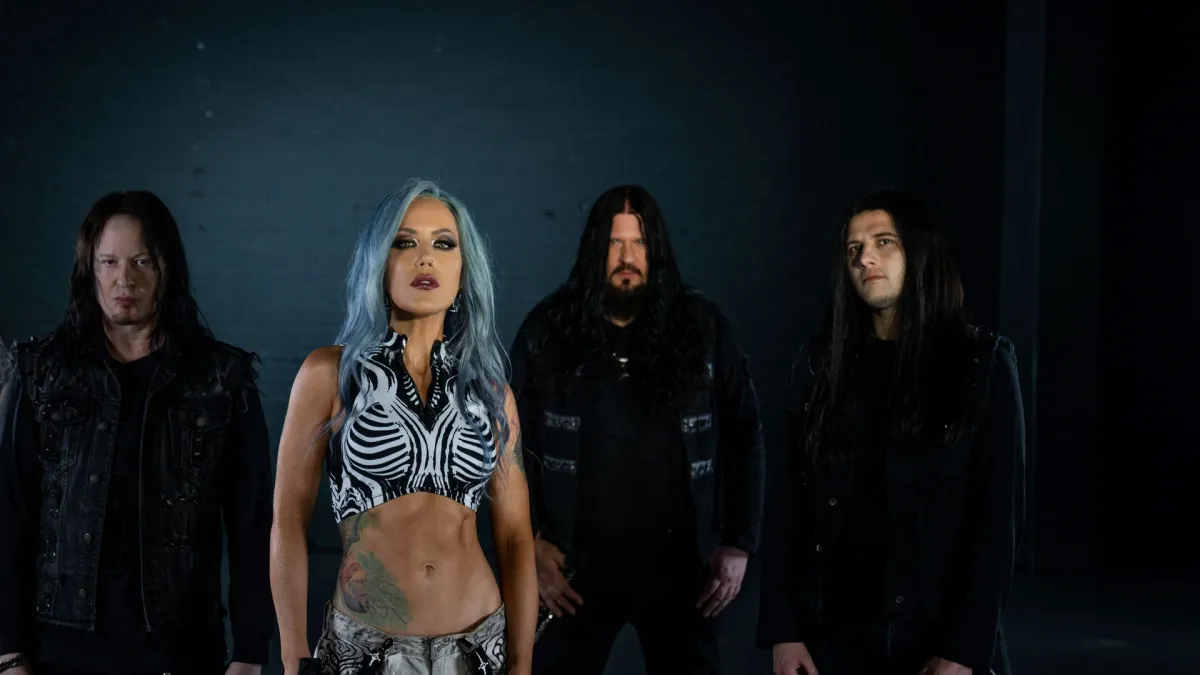Arch Enemy in R\u00e2\u0219nov