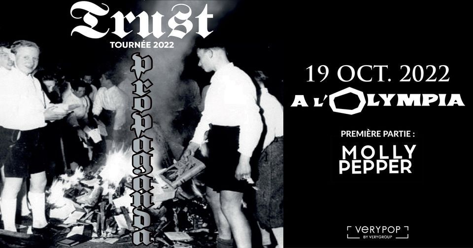 TRUST + Molly Pepper \/ PROPAGANDA Tour \u2022 Paris