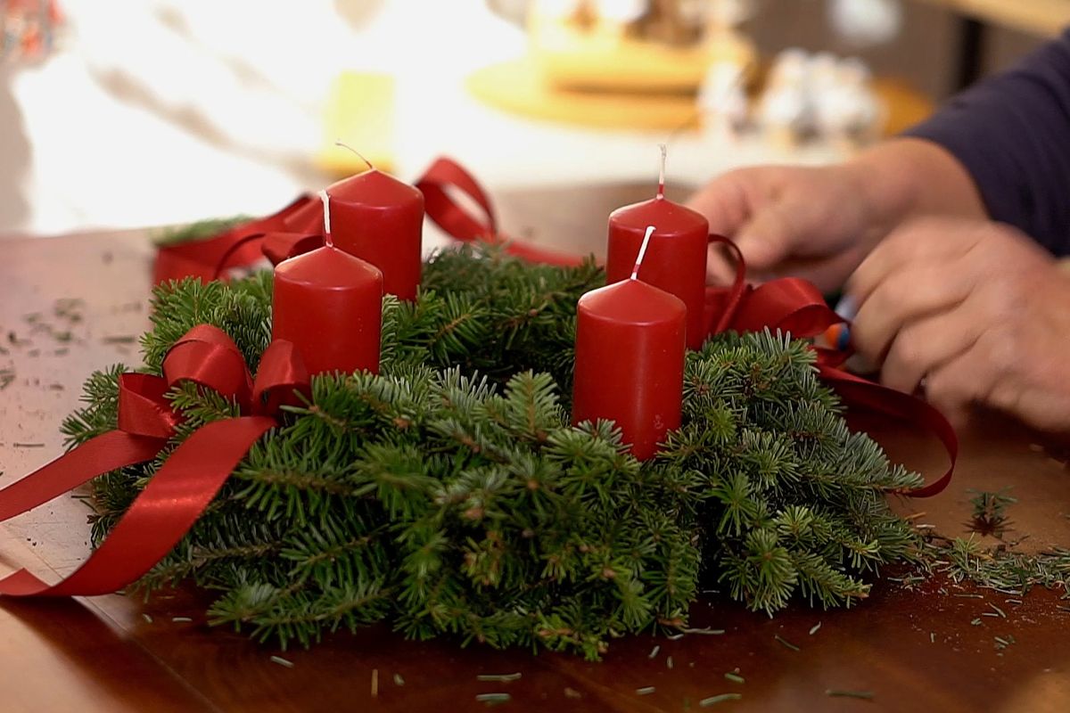 Adventkranzbinden & Weihnachtslieder singen