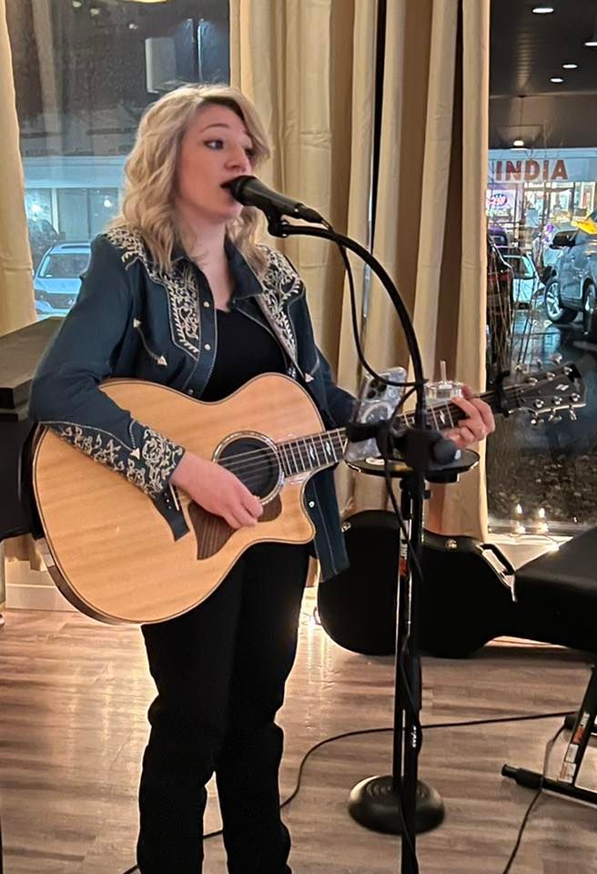 Bella Perrotta performing at Luna Bistro