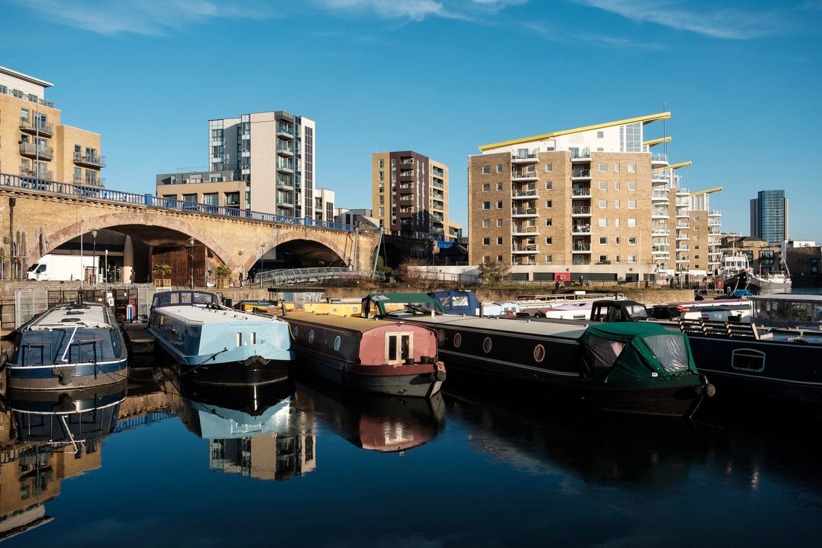 Let's Walk - Bow to Limehouse Basin Canal Walk