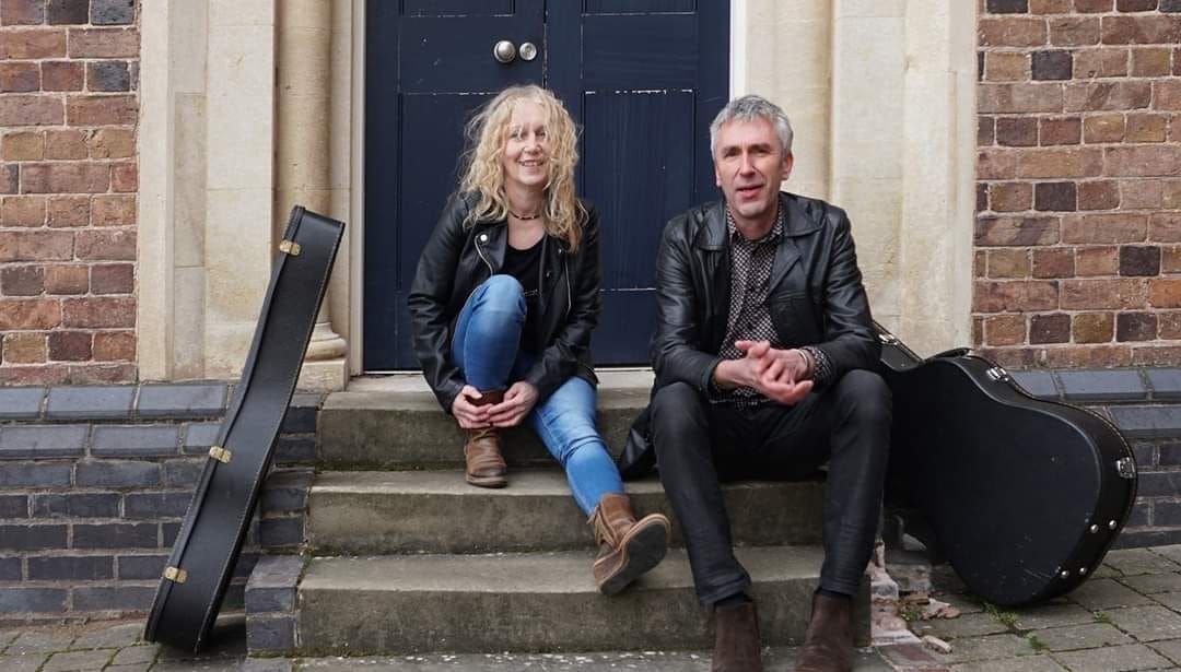 Folk in the Foyer presents Huw Knight and Viv Bell with The Kitchen Island Band