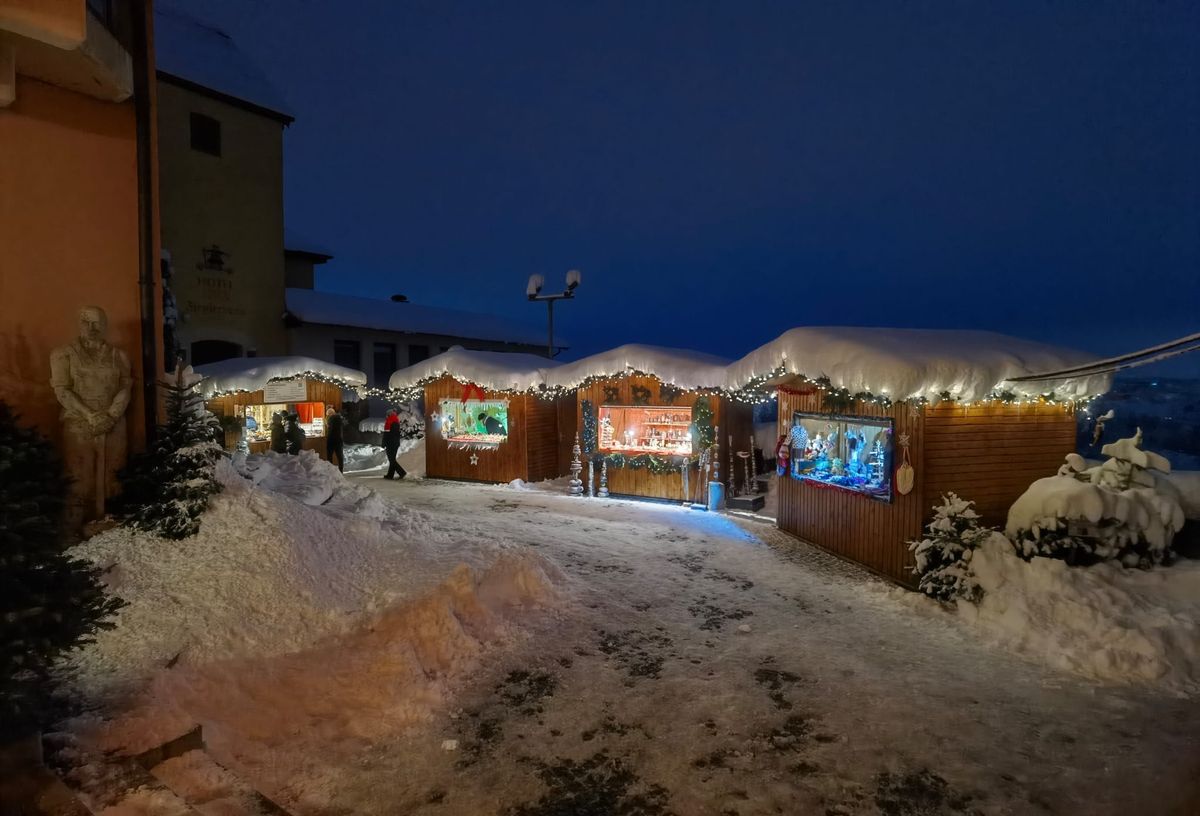 Kunstmarkt auf dem Dachauer Christkindlmarkt