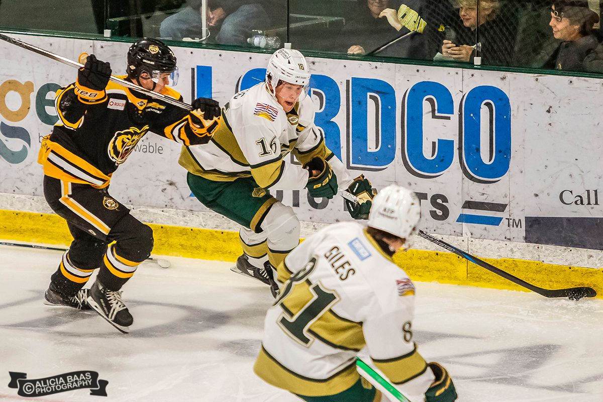 Victoria Grizzlies vs. Powell River Kings