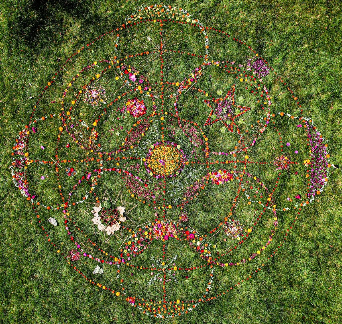 Autumn Equinox: Flower Mandala Offering (collaborative installation)